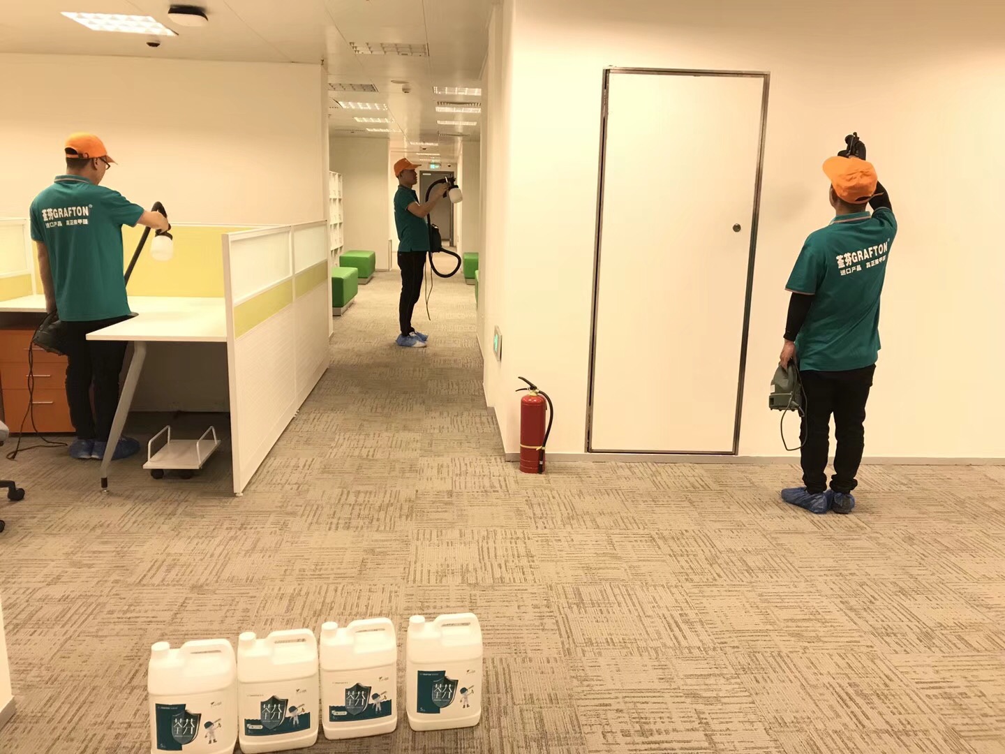 辦公區域墻面全方位噴涂施工 辦公區域墻面全方位噴涂施工