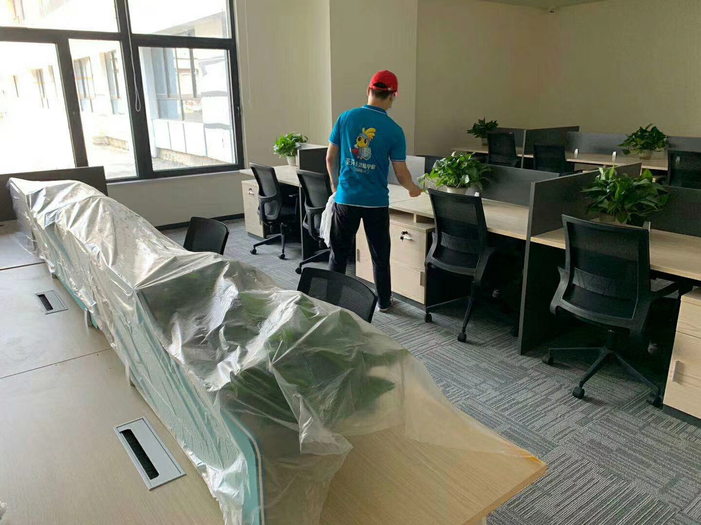 學校辦公室桌椅噴涂治理甲醛 學校辦公室桌椅噴涂治理甲醛