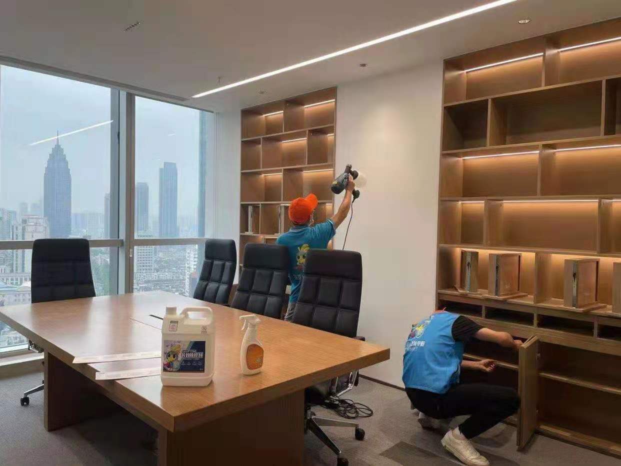 總經理辦公室柜子格擋噴涂治理 總經理辦公室柜子格擋噴涂治理