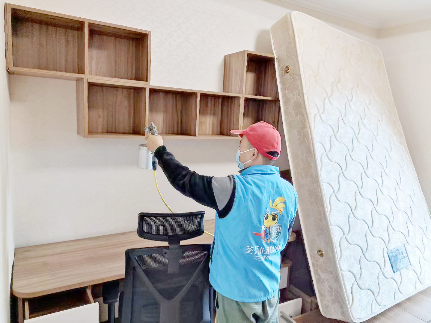 臥室柜子床墊噴涂施工 臥室柜子床墊噴涂施工